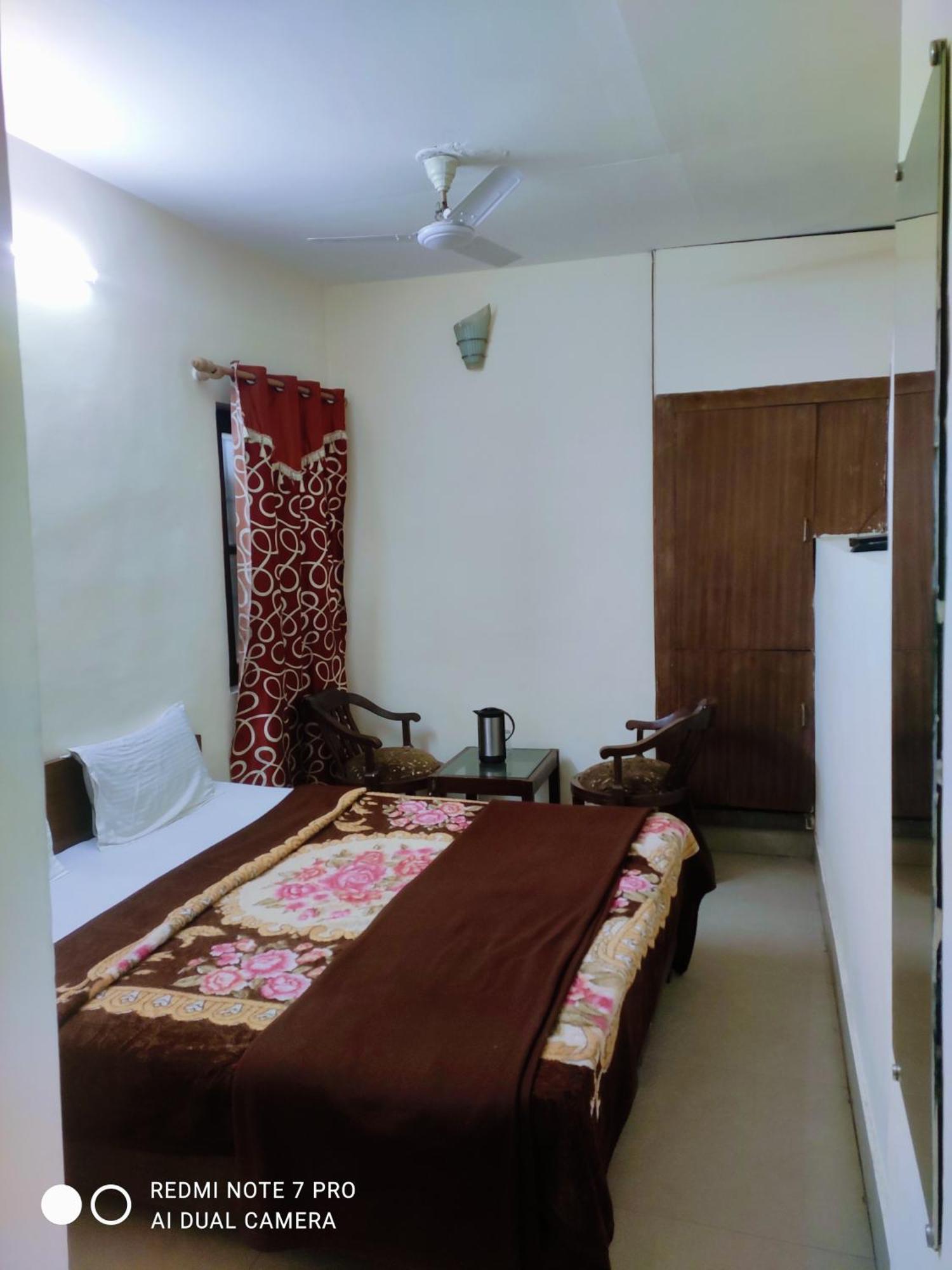 Castle View Hotel Mussoorie Room photo
